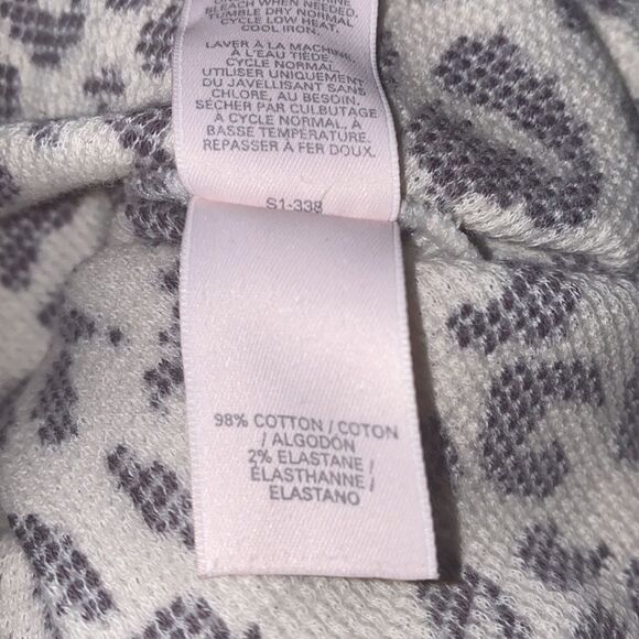 ✨ Victoria's Secret Fireside Thermal PJs Leopard Top✨ - Picture 6 of 7